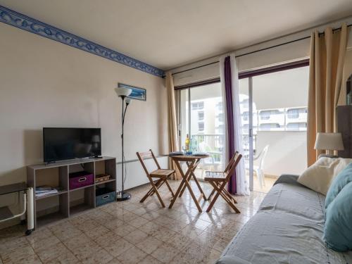 Studio Bailli de Suffren-3 by Interhome