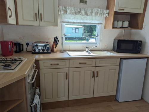 Gallery image of 34 Glenfinart Park in Dunoon
