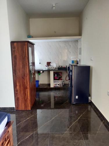 Dapur atau dapur kecil di Castle Hebbal Room with Kitchen