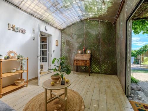 Photo de la galerie de l'établissement Holiday Home la Cabanes by Interhome, à Marsillargues