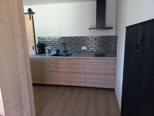 Dapur atau dapur kecil di B&B Klein koestapel