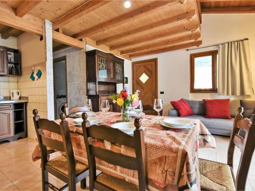 Kuchyň nebo kuchyňský kout v ubytování Apartment Casa Elisa by Interhome