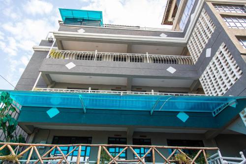 Balkoni atau teres di CynRose Suites