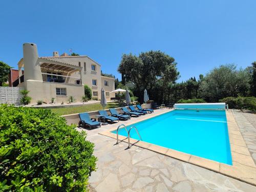 Magnifique villa piscine clim vue dominante 6 couchages