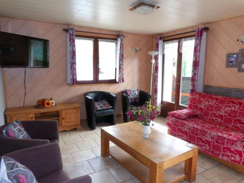 Appartement 3 pièces, 6 pers, près remontées, terrasse, cuisine équipée, 2 ch, animaux admis, WIFI