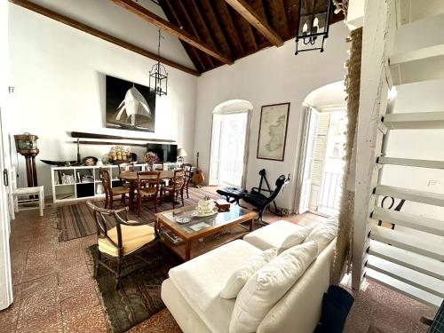 Μια τηλεόραση ή/και κέντρο ψυχαγωγίας στο Apartamento El Ancla, Wifi Parking Aire A