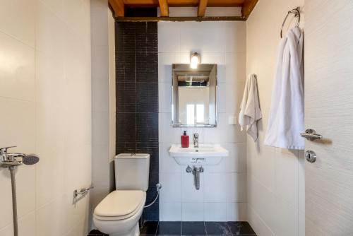 Koupelna v ubytování Scorpina Villas