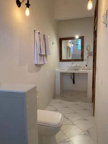 Ένα μπάνιο στο Cactus lodge Zanzibar
