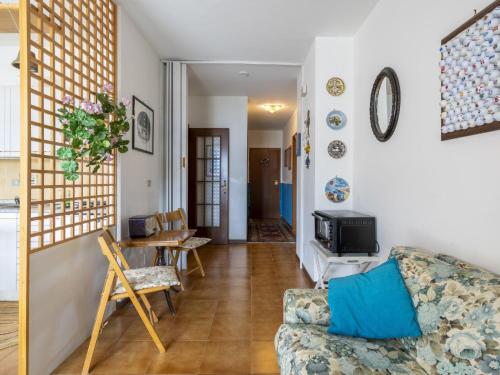 Μια τηλεόραση ή/και κέντρο ψυχαγωγίας στο Apartment Riva Apartment by Interhome