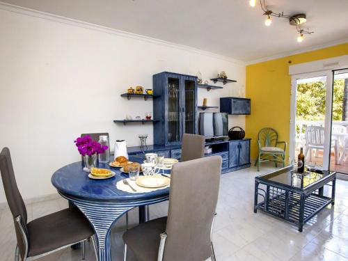 Apartment La Giralda F by Interhome
