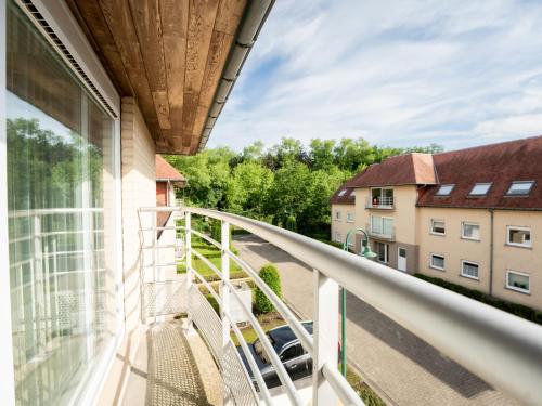 En balkon eller terrasse på Studio Green Garden-12 by Interhome