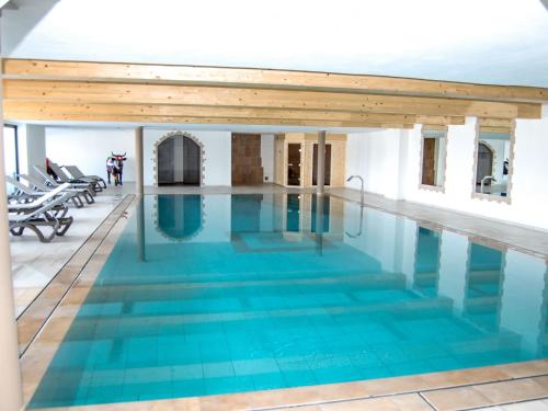 Apartment Cor des Alpes 2 by Interhome