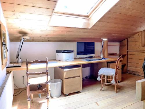 Kuchyň nebo kuchyňský kout v ubytování Holiday Home Chalet Rebhalde by Interhome