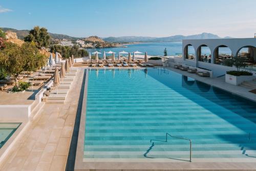 בריכת השחייה שנמצאת ב-Lindos Mare, Seaside Hotel או באזור