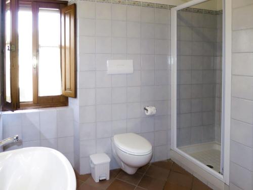 Ванная комната в Holiday Home La Collina Fiorita by Interhome
