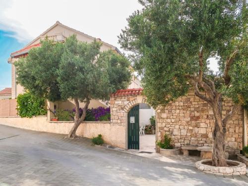 Apartment Ana-2 by Interhome