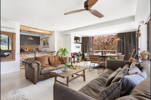Χώρος καθιστικού στο Byron Pacific Apartments - On Clarkes Beach