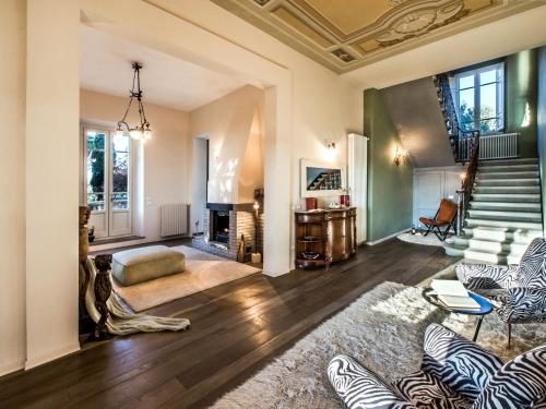 Χώρος καθιστικού στο Villa Villa Belvedere - SGS135 by Interhome