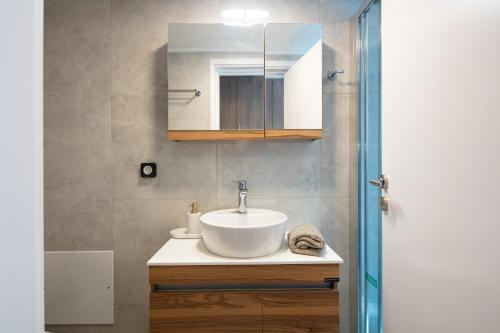 Fortezza Sea Breeze, Anne, 2 Bedrooms & Sea View