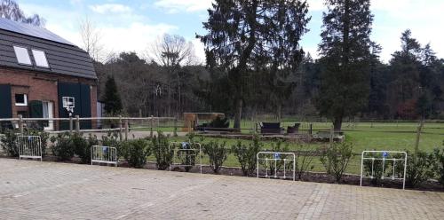 Κήπος έξω από το B&B Bourgondisch Lomm