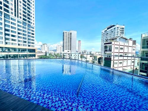 Πισίνα στο ή κοντά στο 2401-2BR - Immerse Yourself In The Ocean Marina Suites