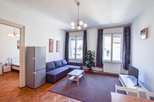 Cityscape Budget Apartments Kalvin