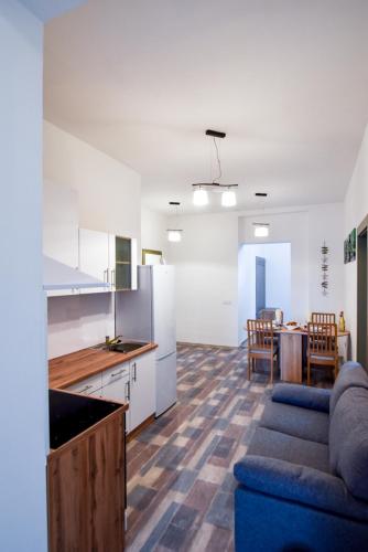 Cityscape Budget Apartments Damjanich