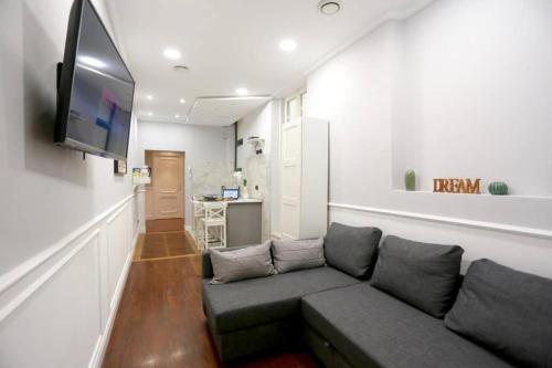 ATRHOME Frattina Luxury