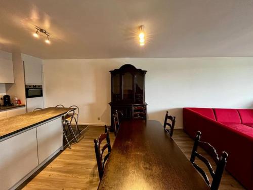 Kuchyň nebo kuchyňský kout v ubytování Big apartment with Parking in Antwerp