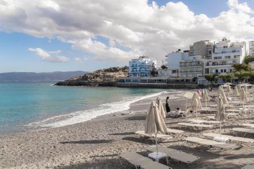 Manos Apartments