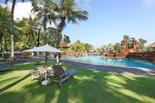 The swimming pool at or close to Bintang Bali Resort