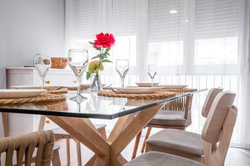 Apartamento turístico con 3 dormitorios en Granada QH Estación de Tren