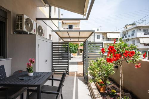 Clio - Newly renovated Home with Parking