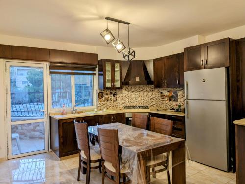 Η κουζίνα ή μικρή κουζίνα στο The City View Of Beit Jala