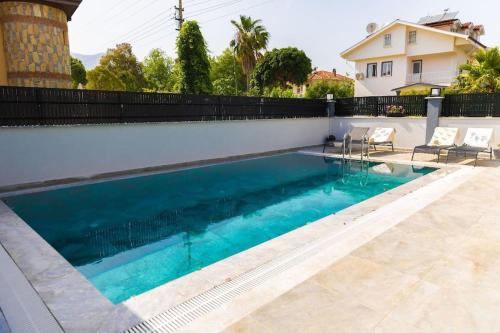 Kolam renang di atau dekat dengan Villa Yazın