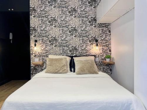 Fully renovated studio for 2