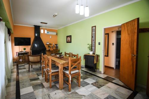 Un televizor și/sau centru de divertisment la La Casita del Golf