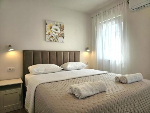 Apartments Miamare 2