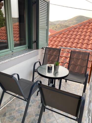 Balkoni atau teres di Agapis House