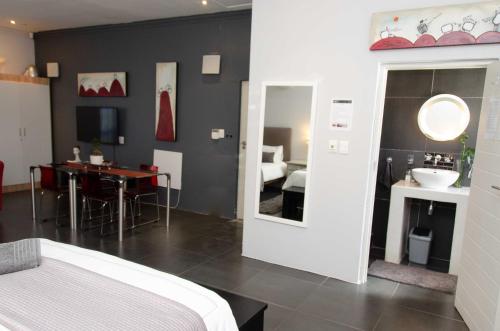 Η κουζίνα ή μικρή κουζίνα στο Art and Accommodation Guesthouse