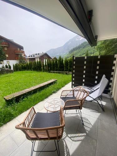 Studio magnifique avec terrasse spacieuse et jardin Loèche-les-Bains Vacances