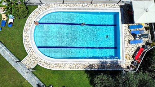 Πισίνα στο ή κοντά στο Thomas Apartments