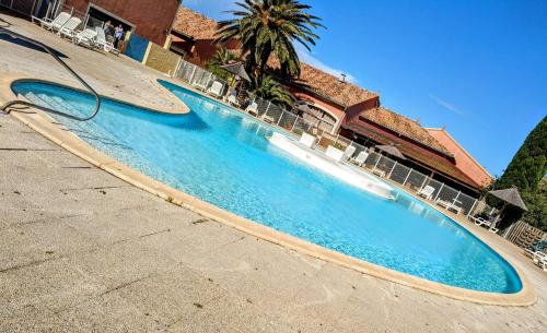 MARINA DES ANGES entre mer et étangs avec piscine