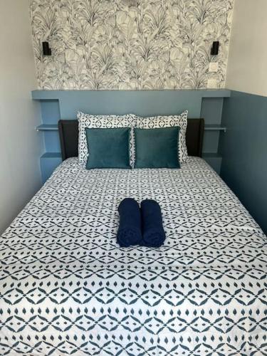 Postel nebo postele na pokoji v ubytování New Cosy house 15 min Paris Roissy CDG & 6 min Parc Astérix I Villepinte