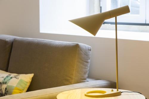 JOIVY Cosy 1-bed flat with workspace in Santa Catarina, moments from Luís de Camões Sq