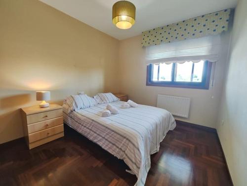 Imagem da galeria de Próximo playa amplia vivienda em Vigo