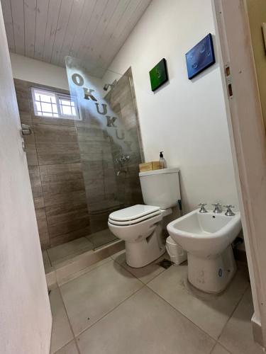 Ένα μπάνιο στο Casa Okukuy