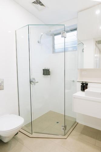 Ein Badezimmer in der Unterkunft The Rise Noosa