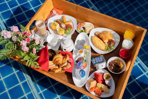 Mad på resortet eller i nærheden