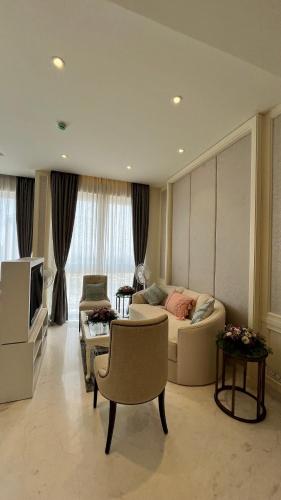 Ruang duduk di Luxury Leela residence studio apartment, near Bangalore airport,Manyata tech park